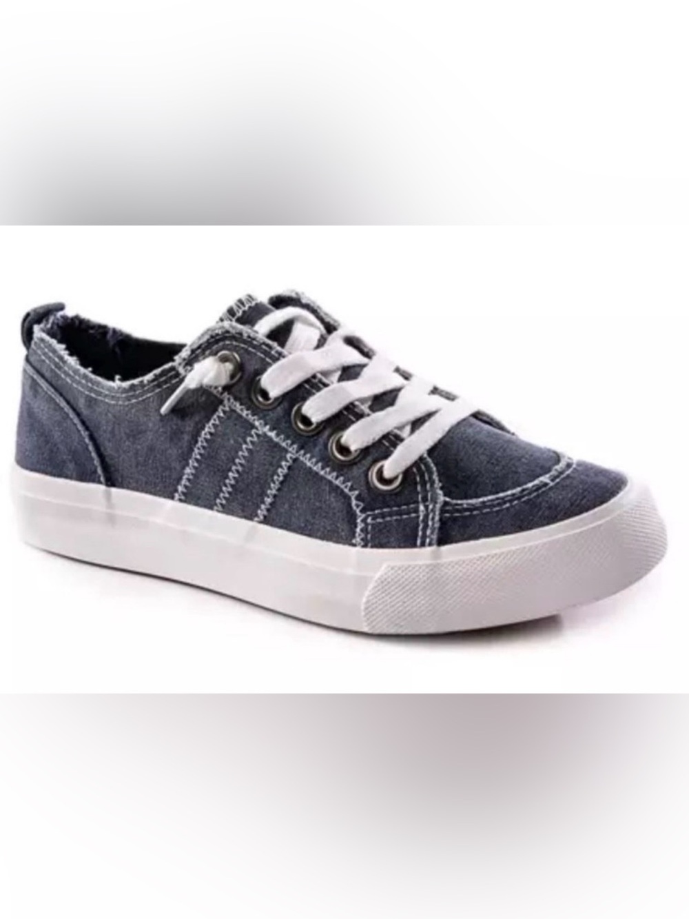Jellypop Women's Navy Canvas Lace-Up Sneakers size 6